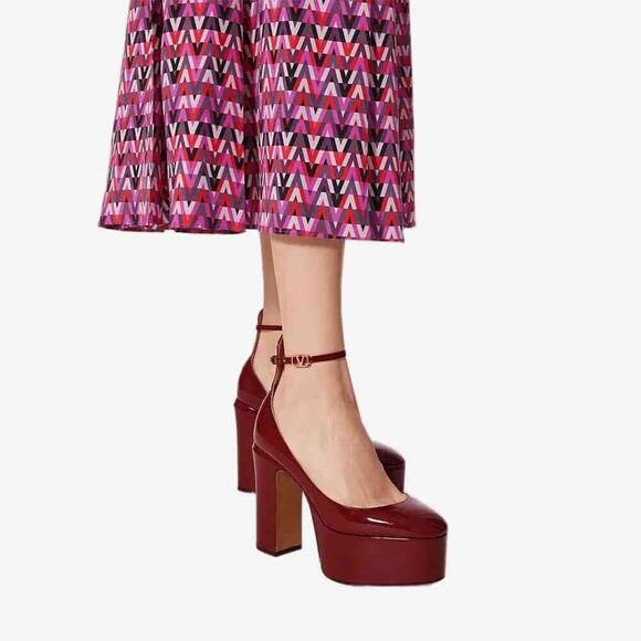 NIB Valentino Garavani EU 37 US 7 Tan-Go Platform Pumps Red Patent Leather $1400 - Picture 1 of 15